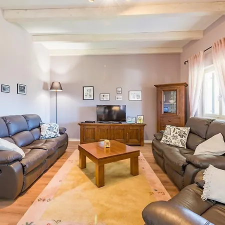 Urban Vila