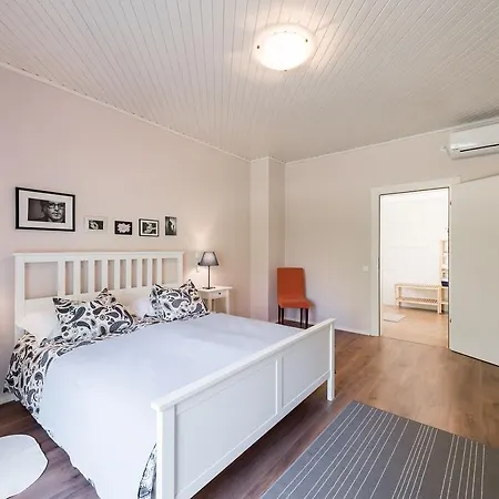 빌라 Urban 모토분